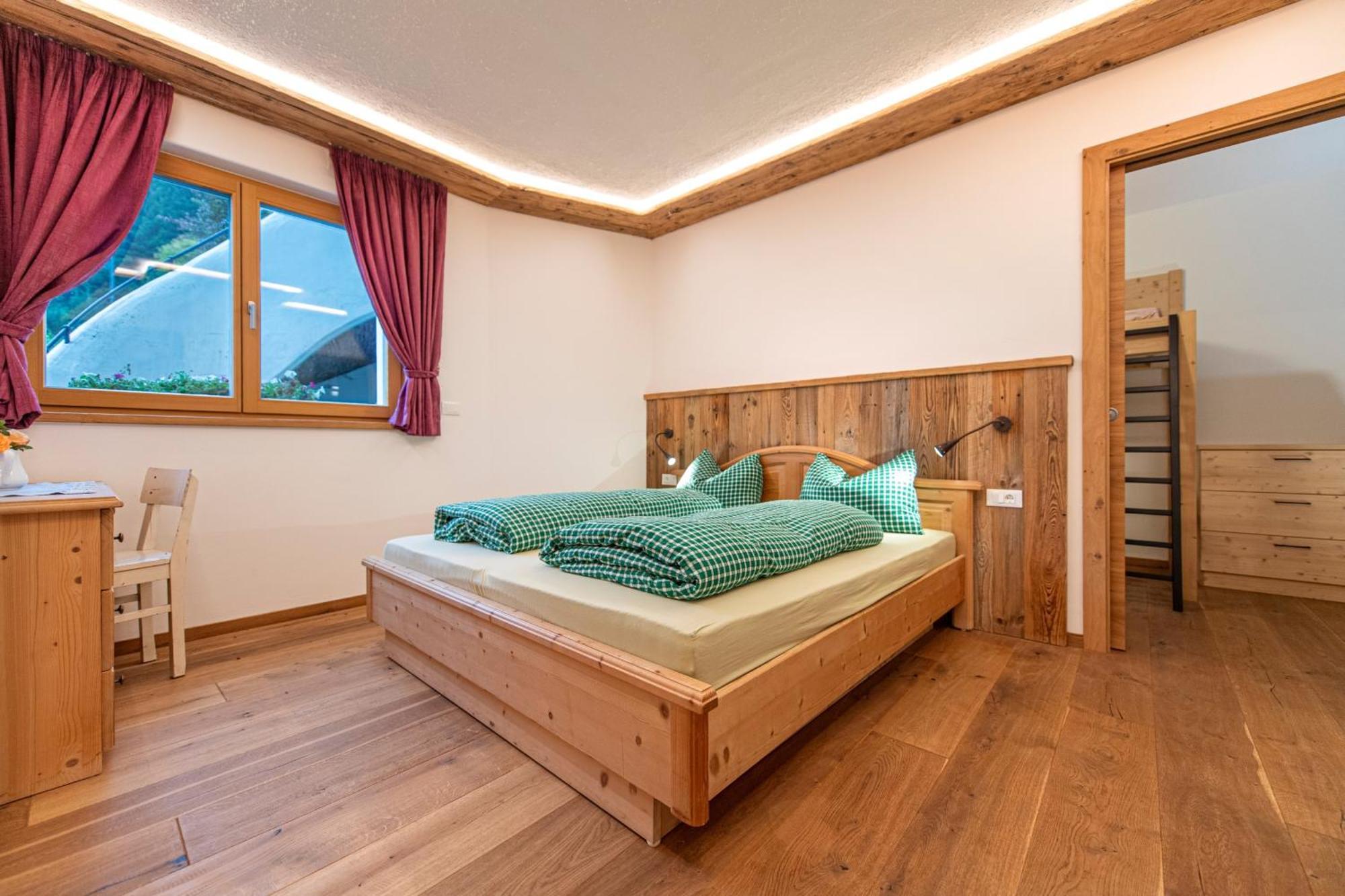 Agriturismo Apartments Tuene โอติเซ ภายนอก รูปภาพ