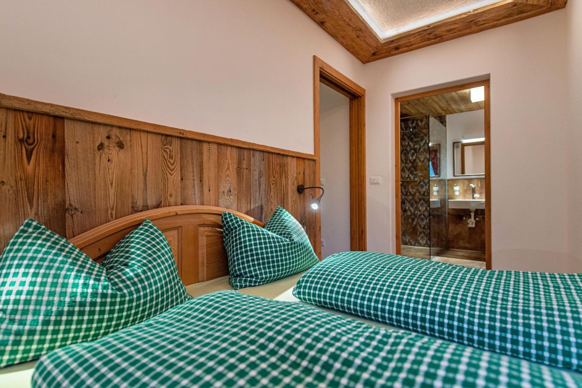Agriturismo Apartments Tuene โอติเซ ภายนอก รูปภาพ